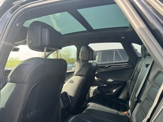 Porsche Macan S* ГАРАНЦИЯ* СОБСТВЕН ЛИЗИНГ - автомобили, коли, обяви за нови и употребявани 12