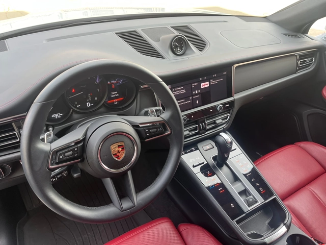 Porsche Macan Macan T Full 20000км - автомобили, коли, обяви за нови и употребявани 11