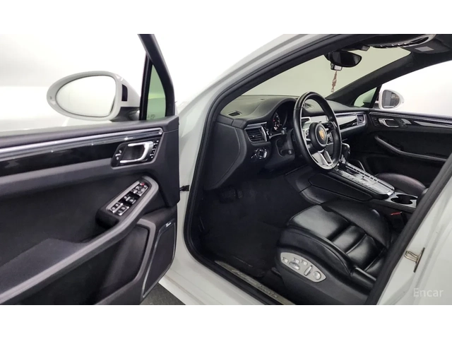 Porsche Macan Върхово изпълнение * Цена до България - автомобили, коли, обяви за нови и употребявани 11