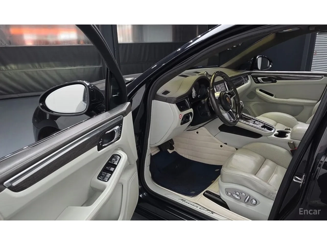 Porsche Macan GTS* ОБДУХ* DISTR* 360* ВЪЗДУШНО ОКАЧВАНЕ - автомобили, коли, обяви за нови и употребявани 4