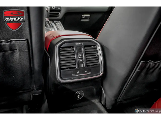 Porsche Macan Premium Package Plus / Clean Carfax All Wheel Drive - автомобили, коли, обяви за нови и употребявани 17