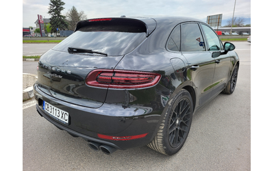 porsche-macan-turbo - 4