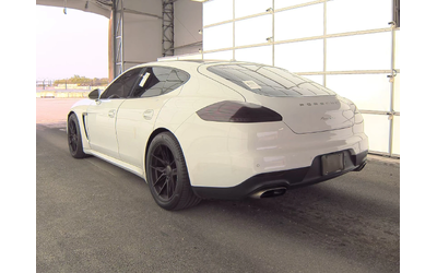 porsche-panamera - 4