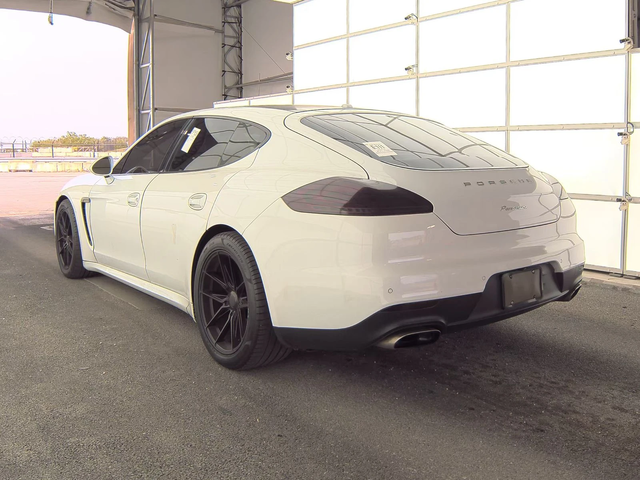 Porsche Panamera 2015* 3.6* BI-XENON* BOSE* КАМЕРА* ПОДГРЕВ* KEYLES - автомобили, коли, обяви за нови и употребявани 4