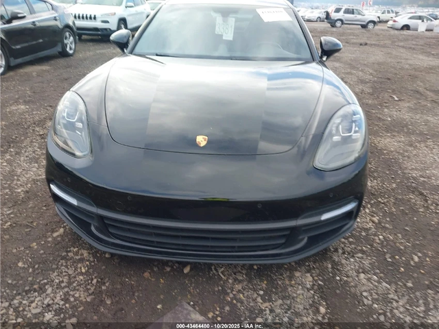 Porsche Panamera 4 / BOSE / LANE ASSIST / ОБДУХВАНЕ / ПАНО - автомобили, коли, обяви за нови и употребявани 1
