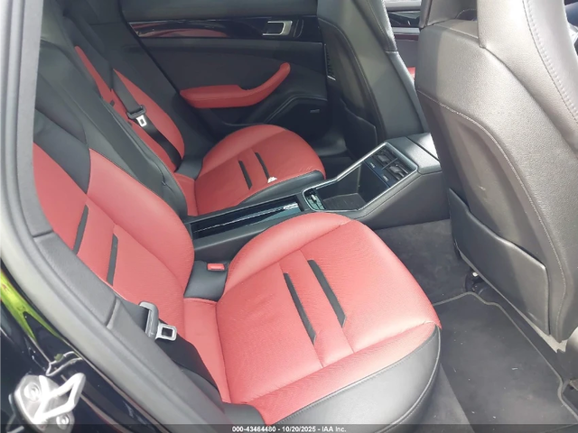 Porsche Panamera 4 / BOSE / LANE ASSIST / ОБДУХВАНЕ / ПАНО - автомобили, коли, обяви за нови и употребявани 8