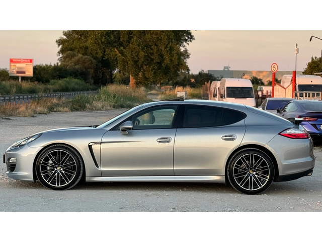 Porsche Panamera Diesel= Sport= Chrono Package= - автомобили, коли, обяви за нови и употребявани 7