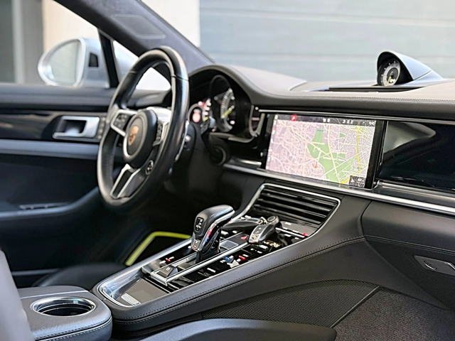 Porsche Panamera Porsche Panamera Turbo S * E-Hybrid* CERAMIC* 680H - автомобили, коли, обяви за нови и употребявани 13
