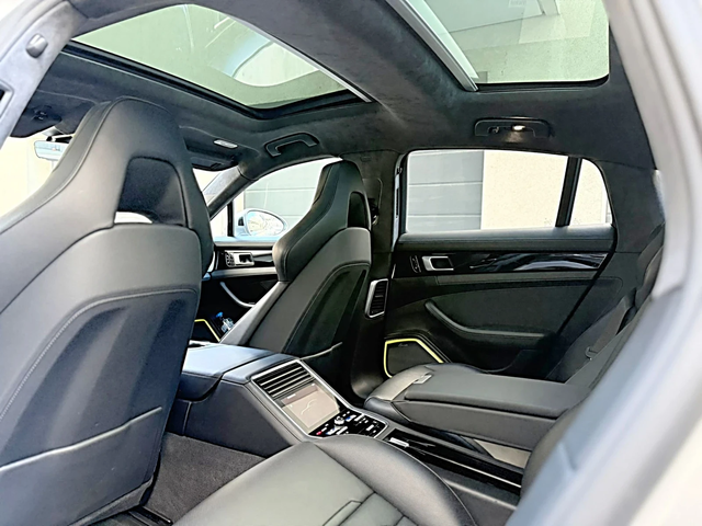 Porsche Panamera Porsche Panamera Turbo S * E-Hybrid* CERAMIC* 680H - автомобили, коли, обяви за нови и употребявани 16