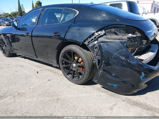 Porsche Panamera 3.6L V-6 DI, DOHC, VVT, 300HP All Wheel Drive - автомобили, коли, обяви за нови и употребявани 5