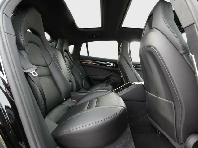 Porsche Panamera 4S - автомобили, коли, обяви за нови и употребявани 9