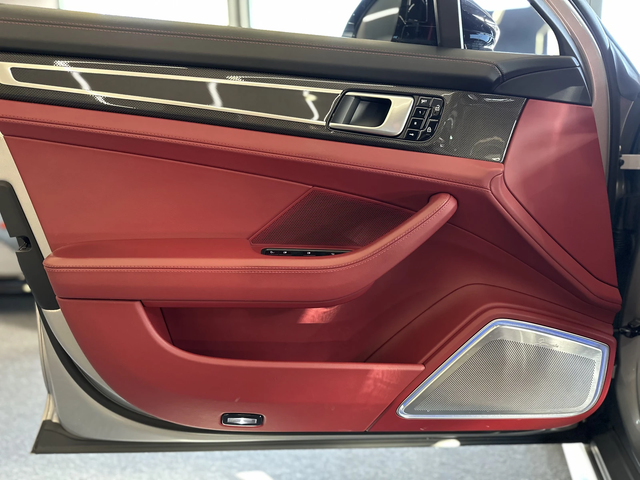 Porsche Panamera Turbo Sport Turismo Лизинг* - автомобили, коли, обяви за нови и употребявани 6