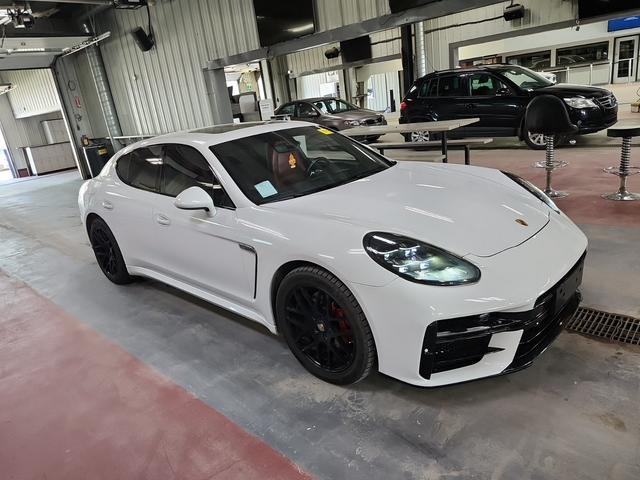Porsche Panamera 3L 6cyl AWD - автомобили, коли, обяви за нови и употребявани 1