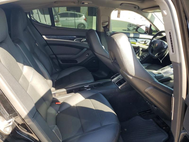 Porsche Panamera 4.8L 8 REAR WHEEL DRIVE - автомобили, коли, обяви за нови и употребявани 9