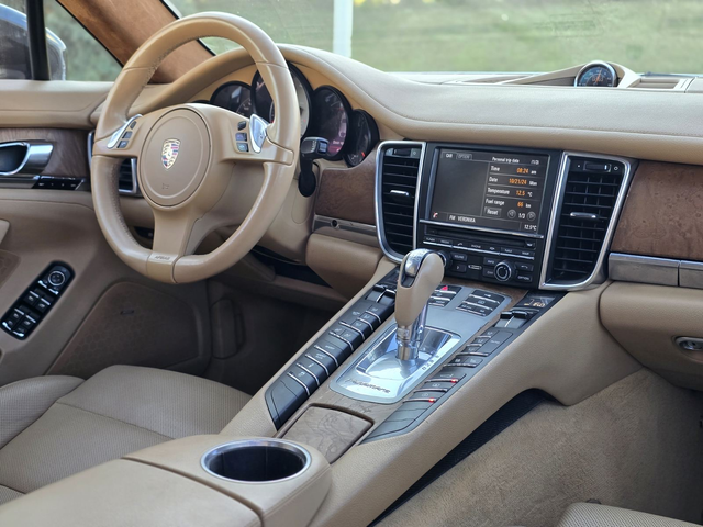 Porsche Panamera 4.8S 2011 - автомобили, коли, обяви за нови и употребявани 8
