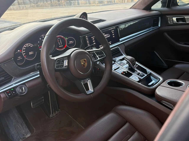 Porsche Panamera Turbo * CARBON* ОБУДХВАНЕ* 360КАМЕРИ* - автомобили, коли, обяви за нови и употребявани 4