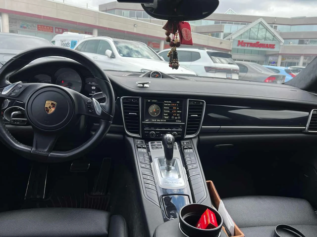 Porsche Panamera 4S * CARFAX * BOSE * ОБДУХВАНЕ * ВЪЗДУШНО ОКАЧВАНЕ - автомобили, коли, обяви за нови и употребявани 8