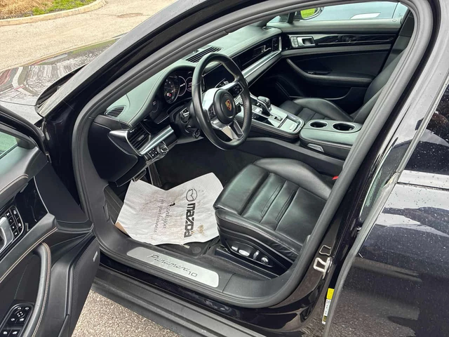 Porsche Panamera 4 10 Years Edition E Hybrid/360/BOSE/MATRIX - автомобили, коли, обяви за нови и употребявани 4