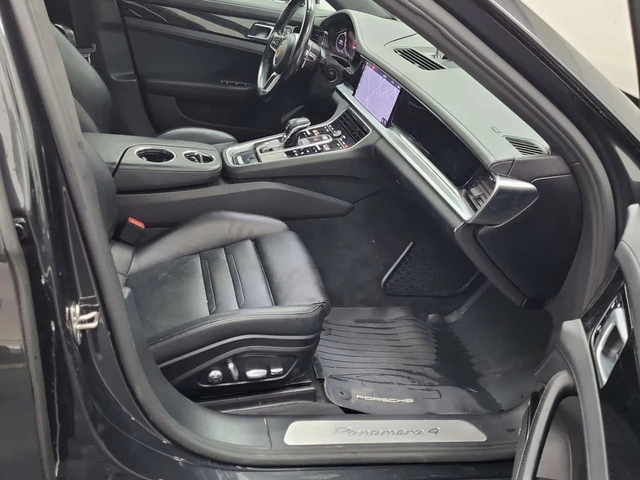 Porsche Panamera 4 AWD / MATIRX / BOSE - автомобили, коли, обяви за нови и употребявани 5