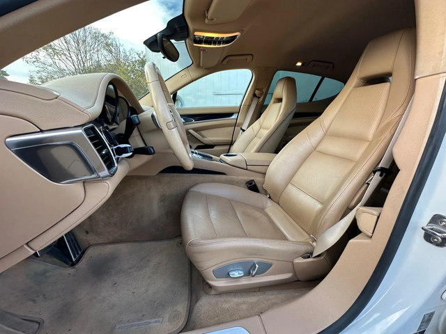Porsche Panamera БАРТЕР* 3.0D* GTS - автомобили, коли, обяви за нови и употребявани 12