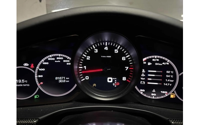 Porsche Panamera 4S * ОБДУХВАНЕ * ПАНОРАМА * CARFAX - автомобили, коли, обяви за нови и употребявани 9