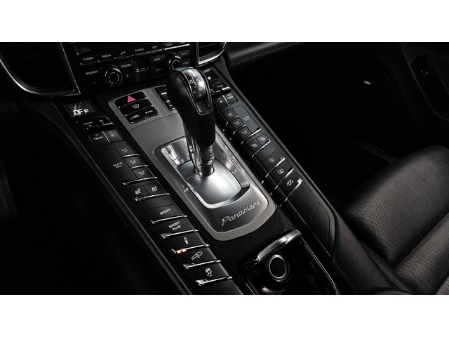 Porsche Panamera TURBO* ОБДУХ* ДИСТРОНИК* ТВ* АЛКАНТАРА - автомобили, коли, обяви за нови и употребявани 8