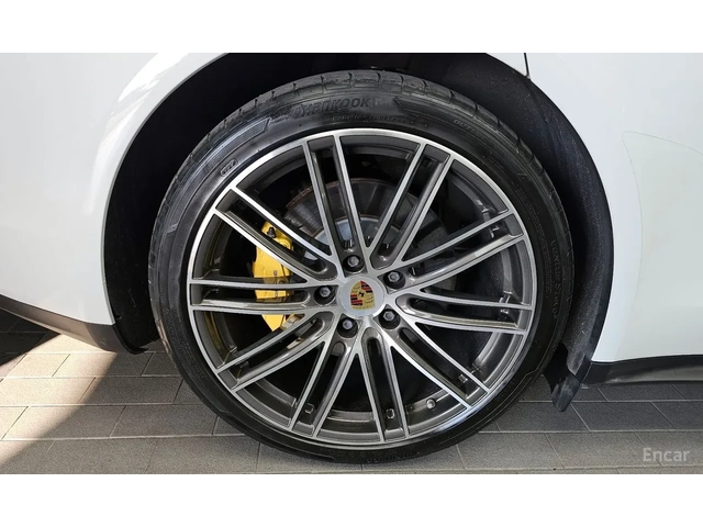 Porsche Panamera E-HYBRID* 360* ОБДУХ* 462КС+ - автомобили, коли, обяви за нови и употребявани 2