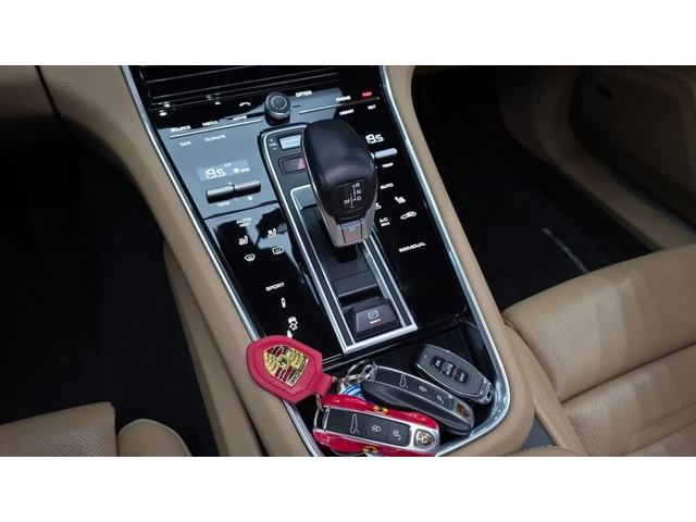 Porsche Panamera 3.0 AWD/ BOSE / 360 CAM / ОБДУХ - автомобили, коли, обяви за нови и употребявани 10