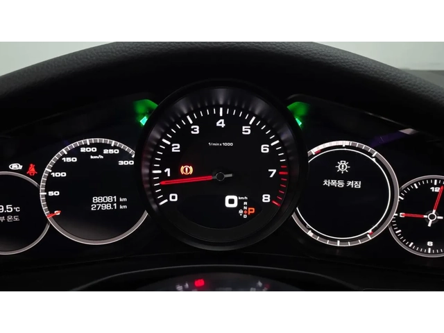 Porsche Panamera 3.0 AWD/ BOSE / 360 CAM / ОБДУХ - автомобили, коли, обяви за нови и употребявани 9