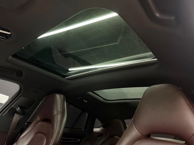 Porsche Panamera 4 E* AWD* DIS* PANO* 360* КРАЙНА ЦЕНА - автомобили, коли, обяви за нови и употребявани 15