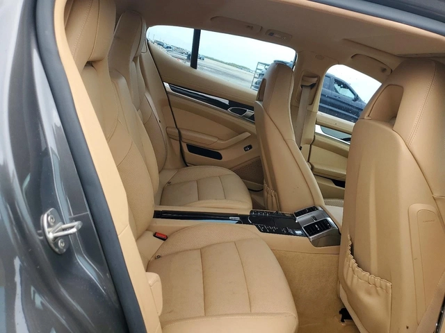 Porsche Panamera - автомобили, коли, обяви за нови и употребявани 9