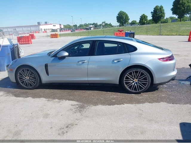 Porsche Panamera 4S* AWD* ПОДГРЕВ* ОБДУХВАНЕ* МАСАЖИ* 360* - автомобили, коли, обяви за нови и употребявани 6