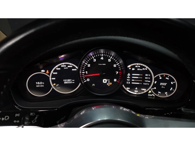 Porsche Panamera 3.0 AWD - автомобили, коли, обяви за нови и употребявани 7