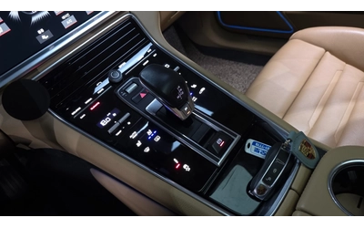 Porsche Panamera 3.0 AWD - автомобили, коли, обяви за нови и употребявани 8