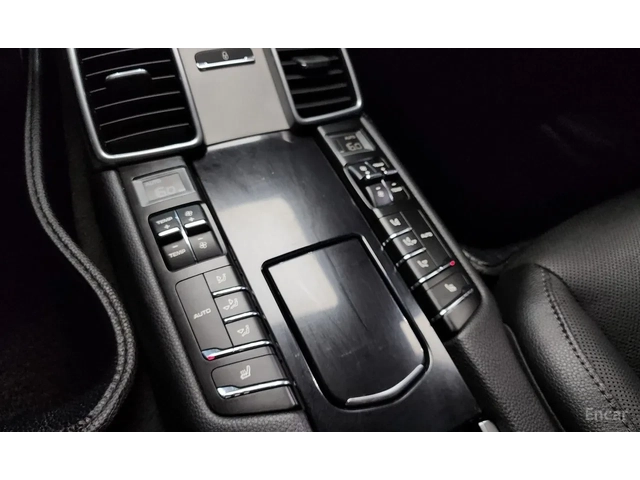 Porsche Panamera 3.0 V6 | PDK | Sunroof | Carbon Steering | Top Spe - автомобили, коли, обяви за нови и употребявани 5