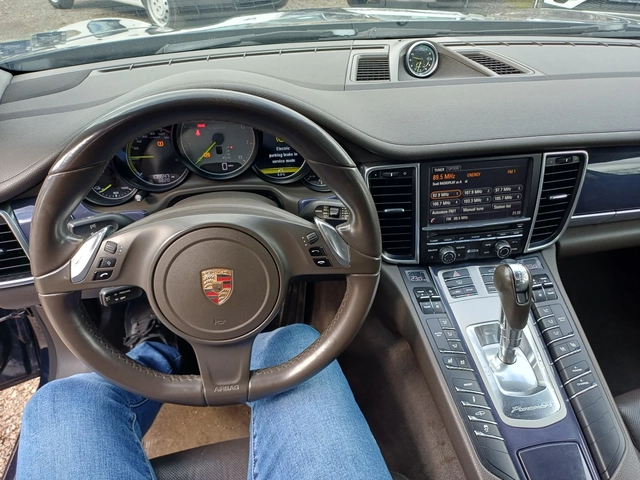 Porsche Panamera S 3.0 V6 E-Hybrid - автомобили, коли, обяви за нови и употребявани 14