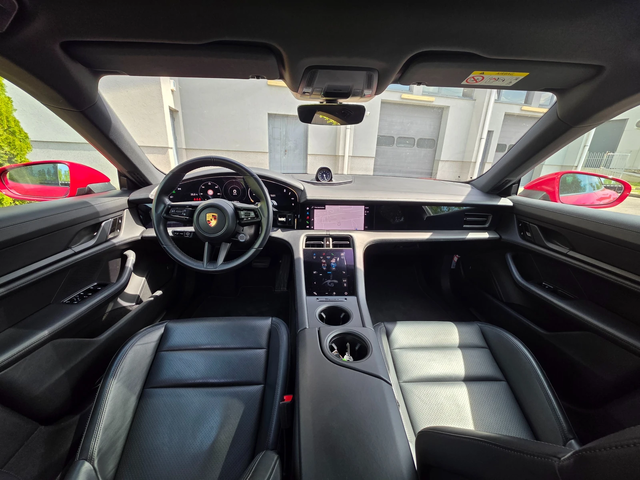 Porsche Taycan 4S Performance Plus в гаранция! - автомобили, коли, обяви за нови и употребявани 5