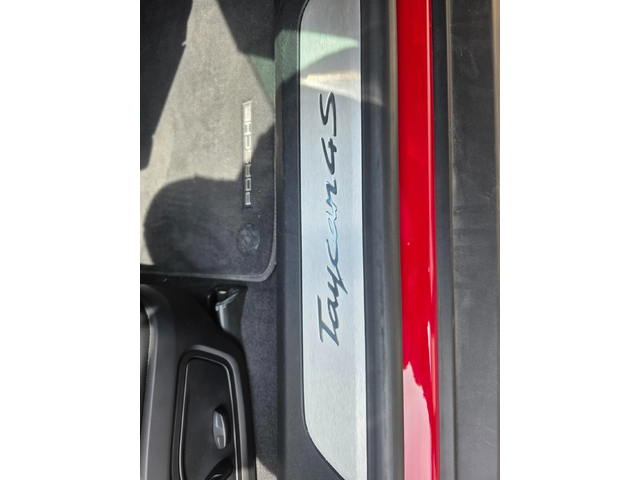 Porsche Taycan 4S Performance Plus в гаранция! - автомобили, коли, обяви за нови и употребявани 8