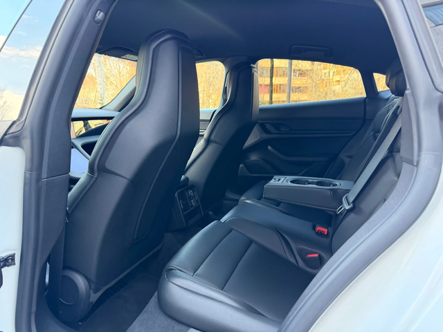 Porsche Taycan S - автомобили, коли, обяви за нови и употребявани 10