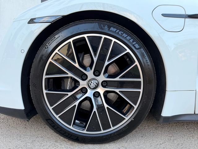 Porsche Taycan S - автомобили, коли, обяви за нови и употребявани 16