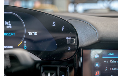 Porsche Taycan 4s Perf./PDLS/PESS/PVTS Plus/PASM/Камера 360/ - автомобили, коли, обяви за нови и употребявани 10