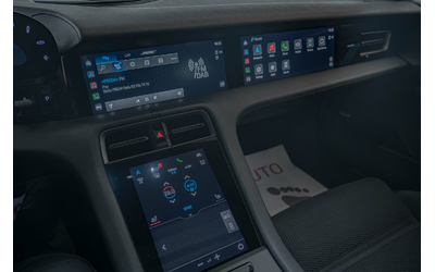 Porsche Taycan 4S Performance/PDLS+/PVTS/BOSE/Sport Chrono/Пасажерски Дисплей - автомобили, коли, обяви за нови и употребявани 14