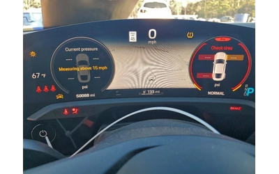 Porsche Taycan RWD - автомобили, коли, обяви за нови и употребявани 8