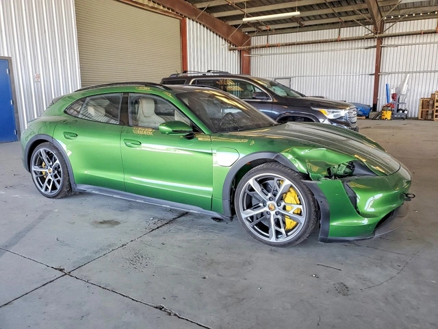Porsche Taycan 2023 CROSS TORISMO 4S 94KW 4X4 - автомобили, коли, обяви за нови и употребявани 3
