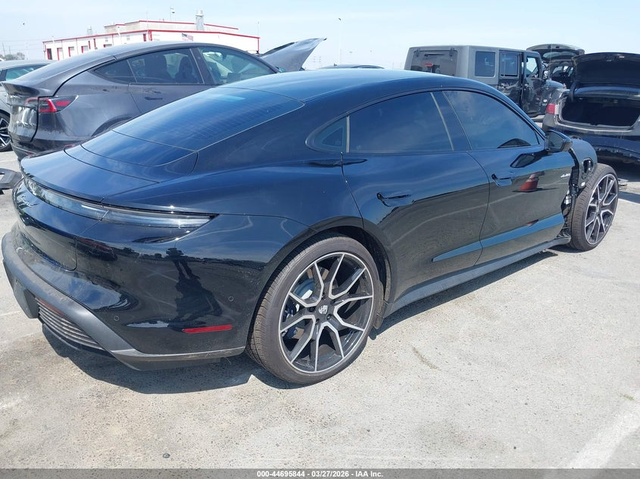 Porsche Taycan ELECTRIC All Wheel Drive - автомобили, коли, обяви за нови и употребявани 3