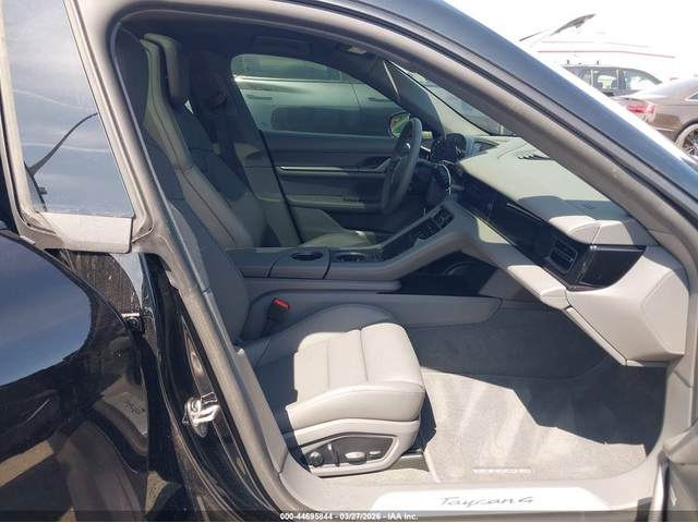 Porsche Taycan ELECTRIC All Wheel Drive - автомобили, коли, обяви за нови и употребявани 4