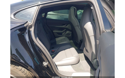 Porsche Taycan ELECTRIC All Wheel Drive - автомобили, коли, обяви за нови и употребявани 7