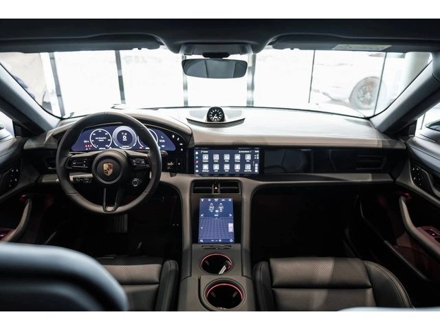 PORSCHE Taycan Taycan 
4 Cross Turismo 105 kWh - автомобили, коли, обяви за нови и употребявани 8