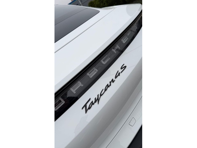 PORSCHE Taycan Taycan 4S Sport Chrono - автомобили, коли, обяви за нови и употребявани 7