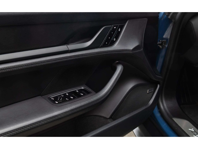 PORSCHE Taycan Taycan Turbo Sport Chrono - автомобили, коли, обяви за нови и употребявани 10